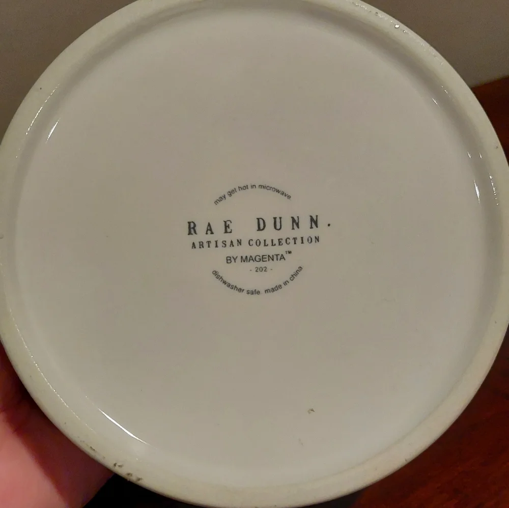 🎉HP🎉 NWOT RAE DUNN DEVOUR Pet Food Bowl